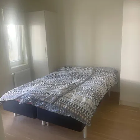 2 Bed Flat Near Oslo Fjord